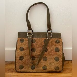 Stylish High Horse Green Leather Tote with Sisal Fiber Design